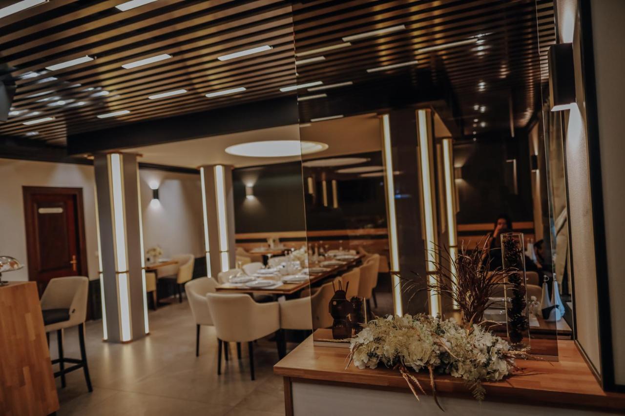 Pensiune Restaurant Capra Neagra Moisei Eksteriør bilde