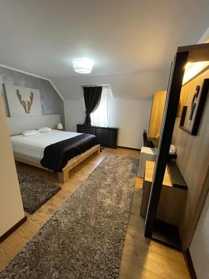 Pensiune Restaurant Capra Neagra Moisei Eksteriør bilde